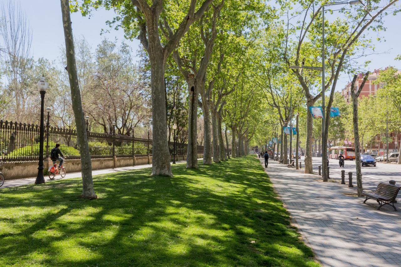 The Family Host - Lost Garden Ciutadella Park Barcelona Room photo