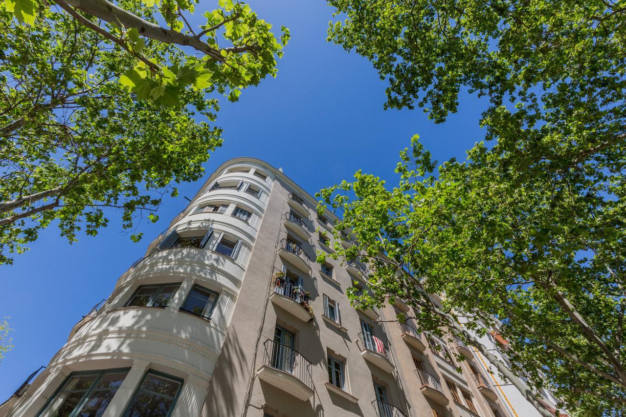 The Family Host - Lost Garden Ciutadella Park Barcelona Exterior photo