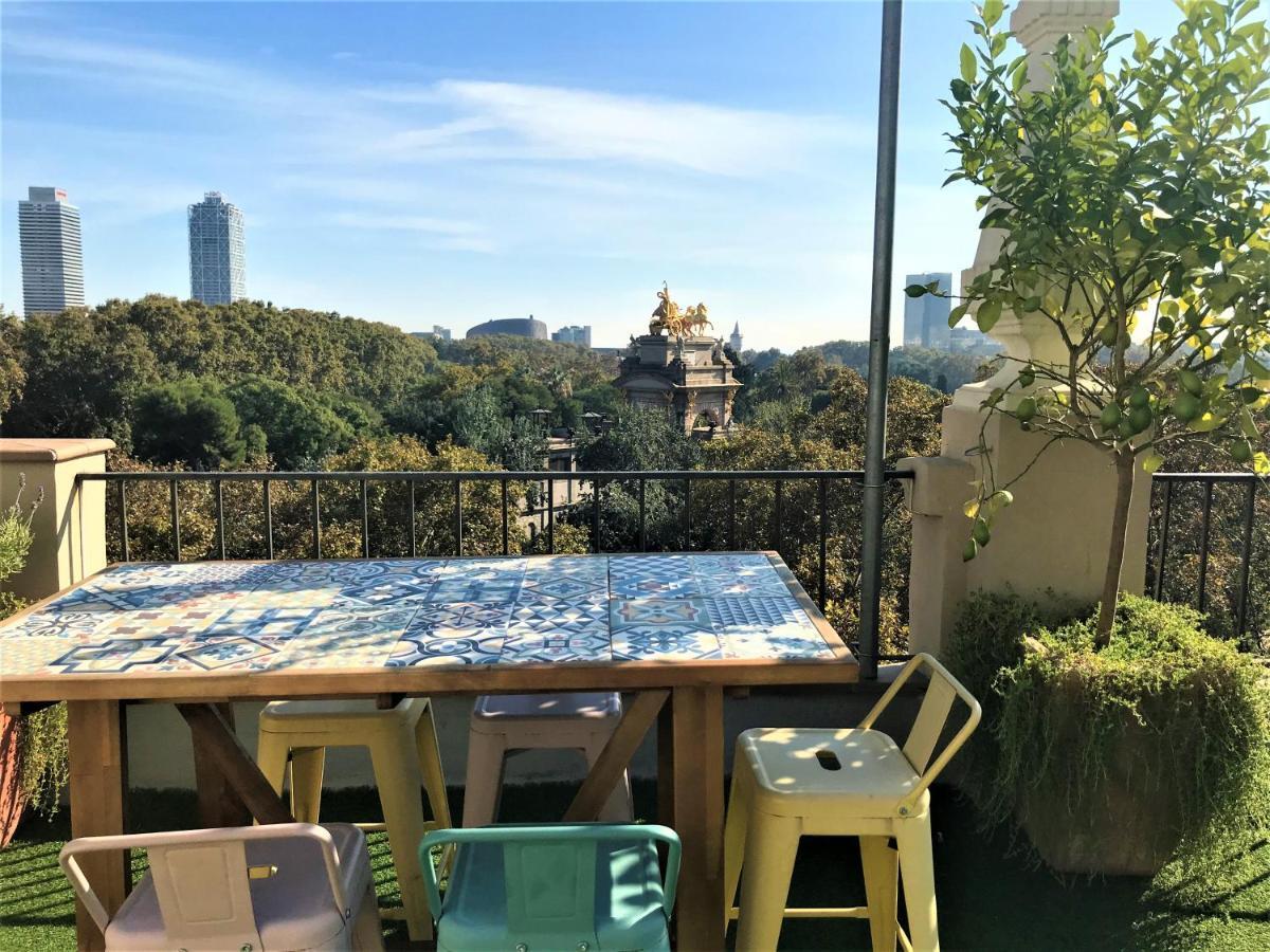 The Family Host - Lost Garden Ciutadella Park Barcelona Exterior photo